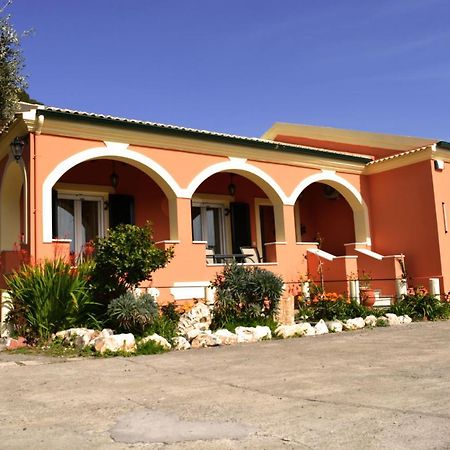 Villa Skafonas Sinarades Экстерьер фото