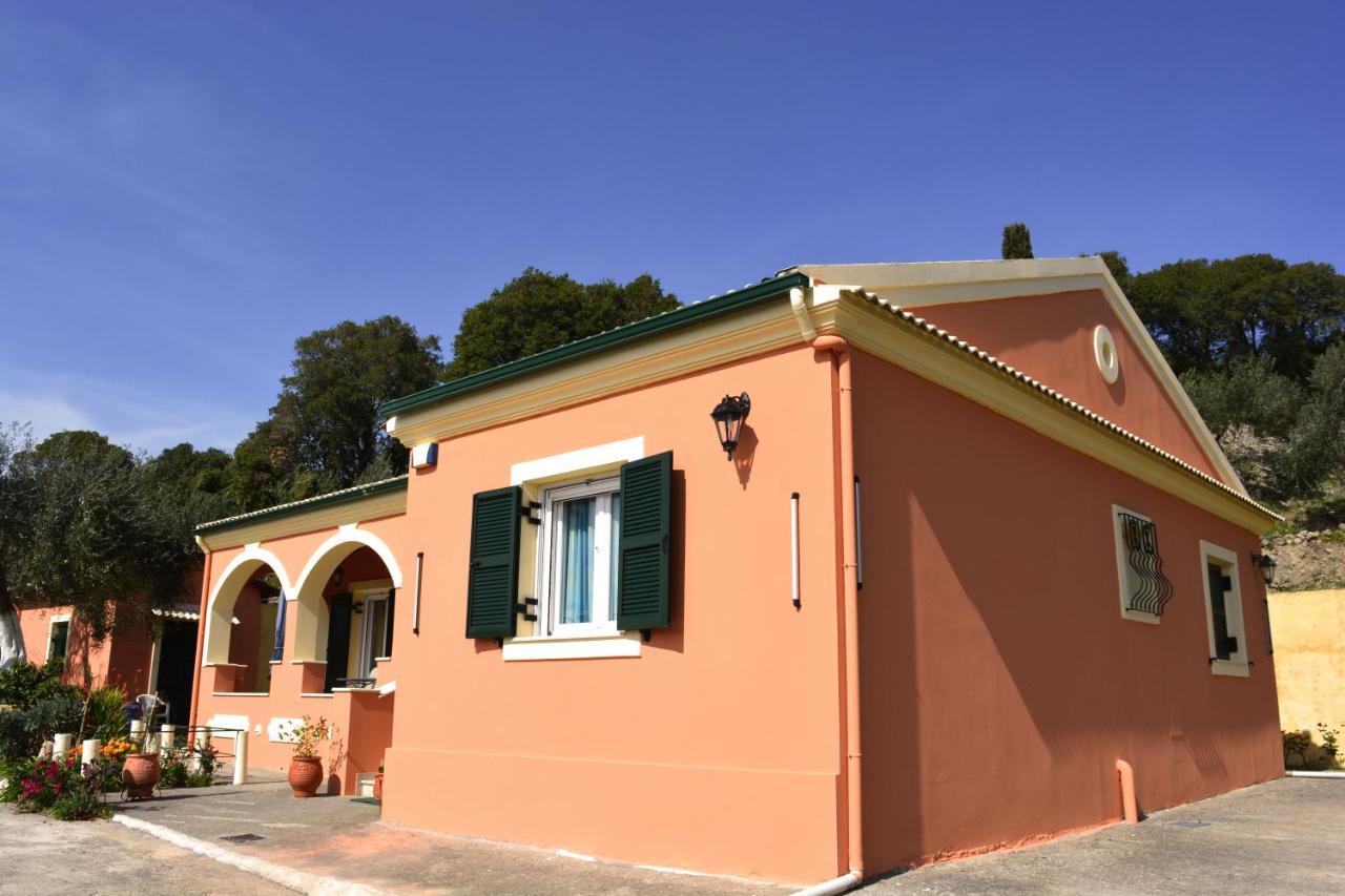 Villa Skafonas Sinarades Экстерьер фото