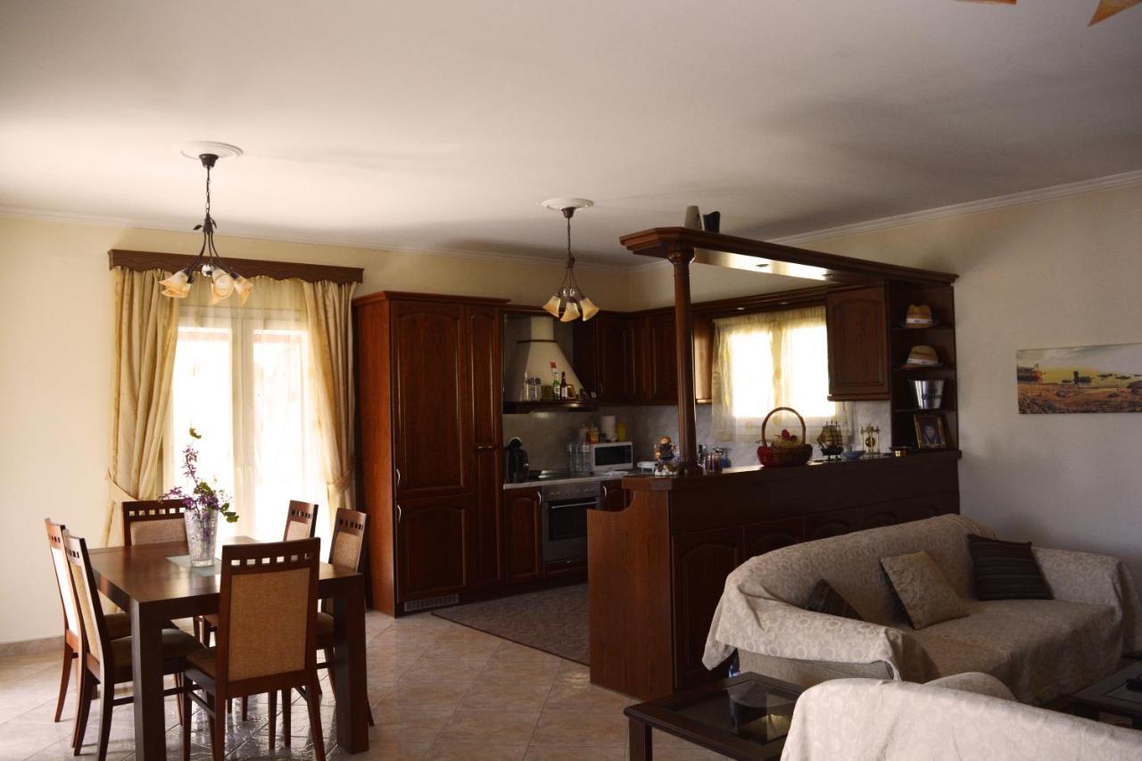 Villa Skafonas Sinarades Экстерьер фото